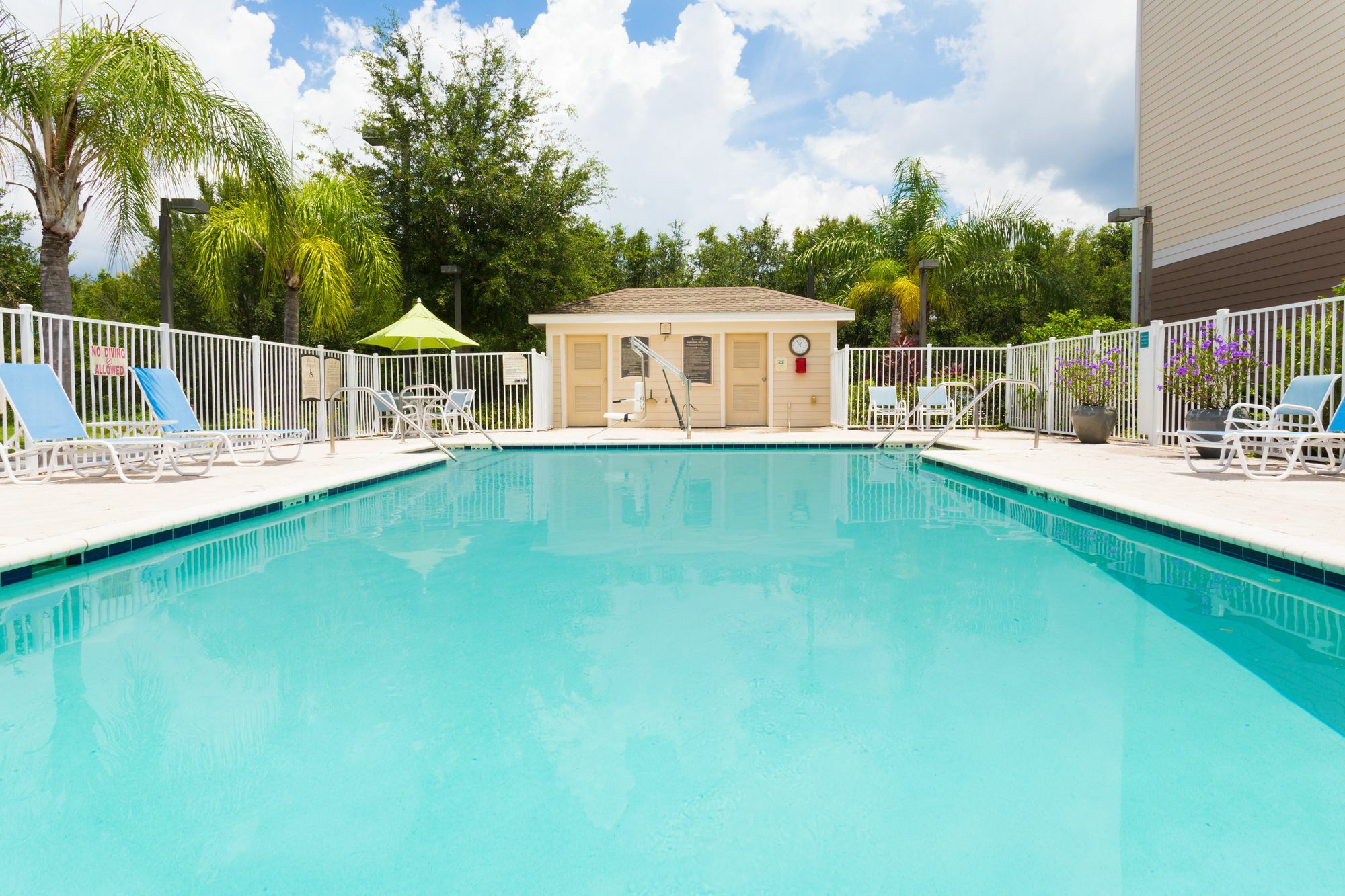 Staybridge Suites Tampa East- Brandon By Ihg Mango Exterior foto