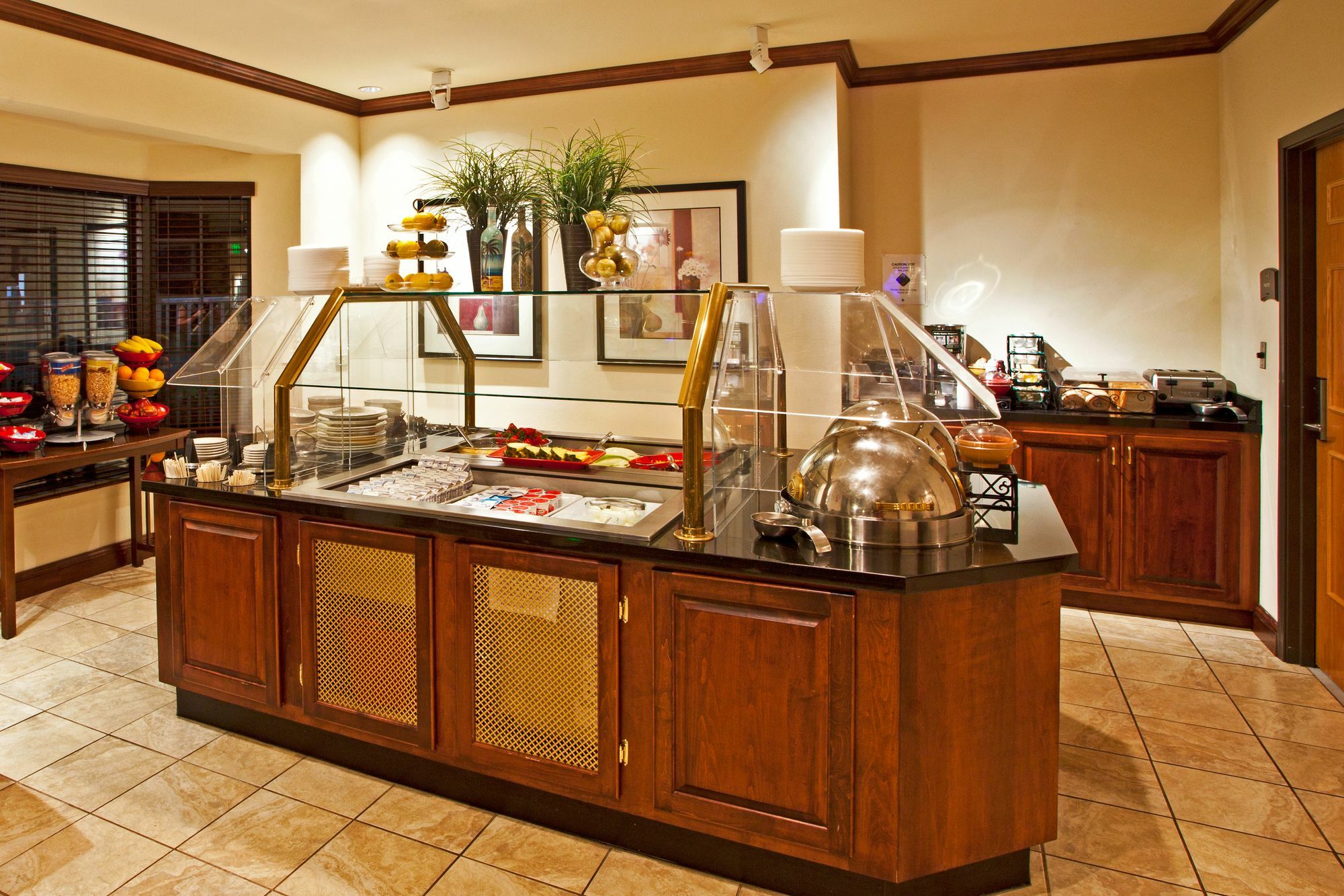 Staybridge Suites Tampa East- Brandon By Ihg Mango Exterior foto